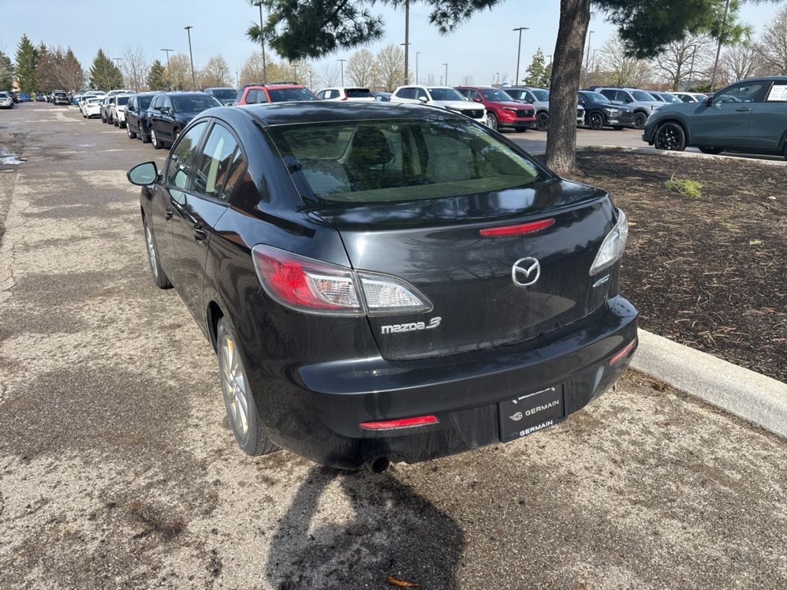 View vehicle photo 4