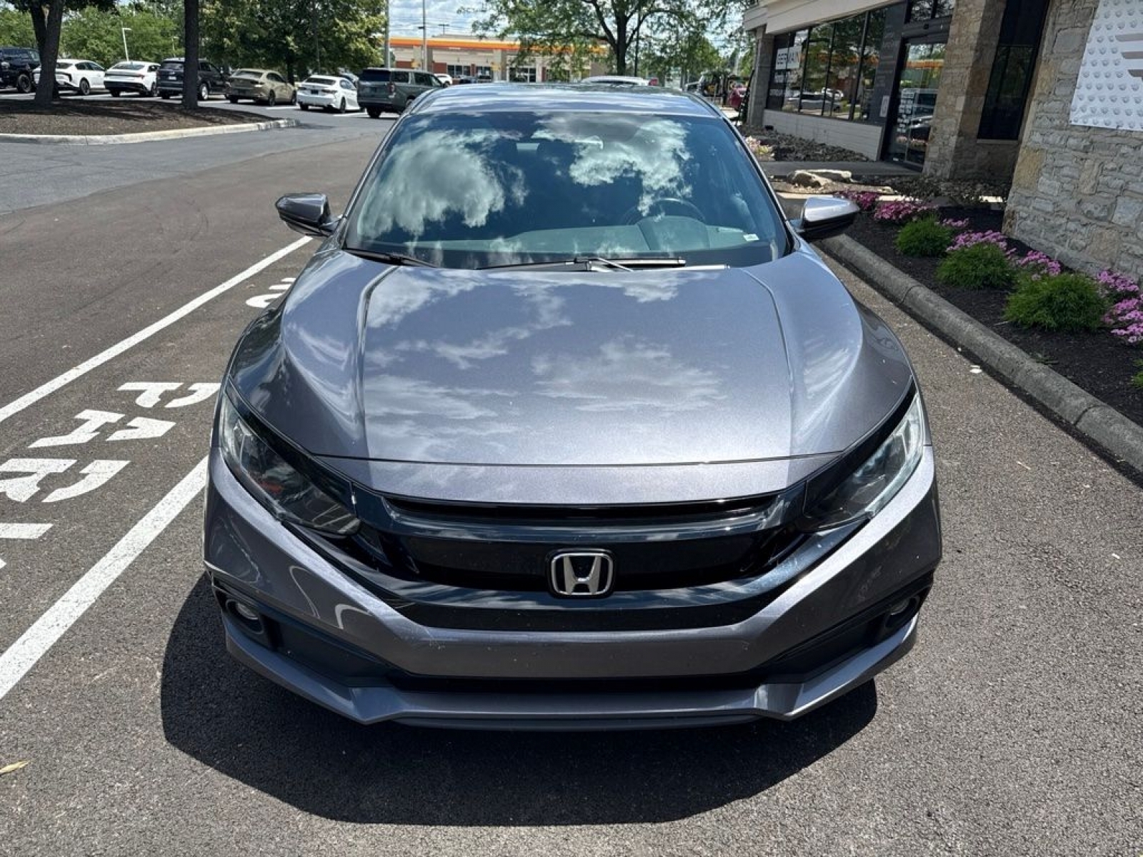 View vehicle photo 4