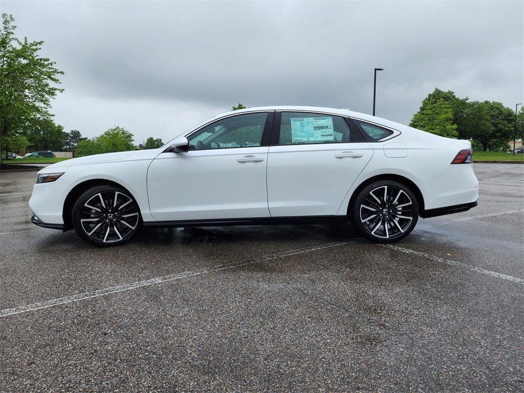 New, 2024 Honda Accord Hybrid Touring, White, H242087-13