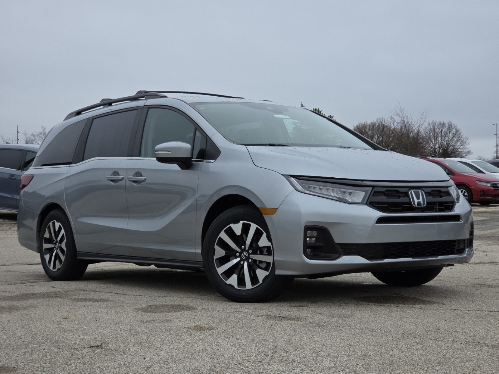 View vehicle photo 2