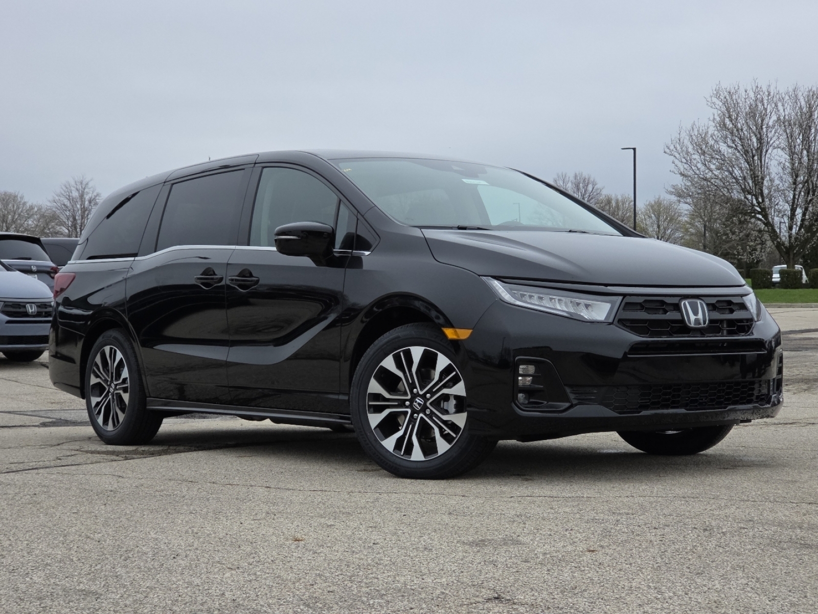 View vehicle photo 2