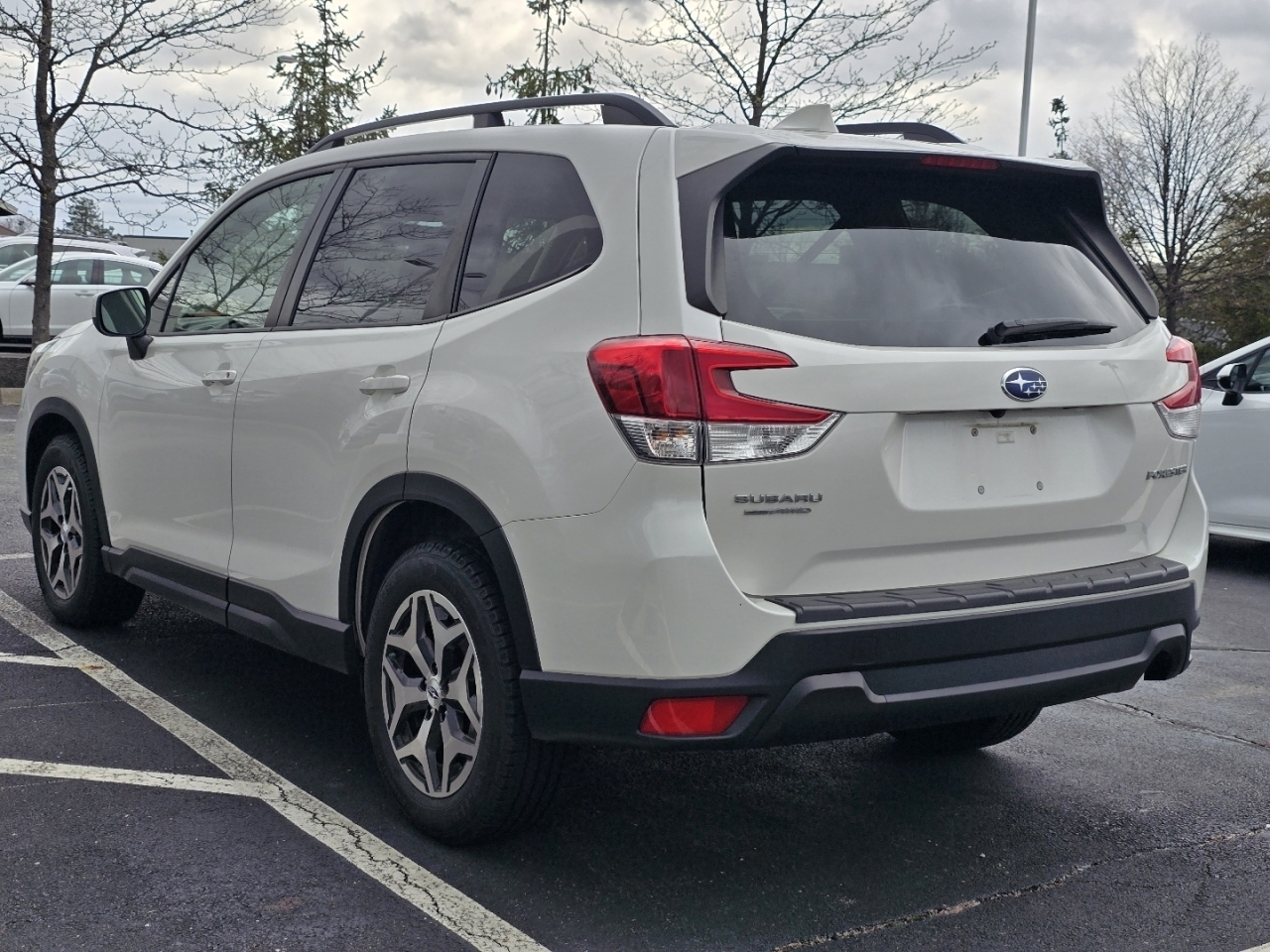 View vehicle photo 5