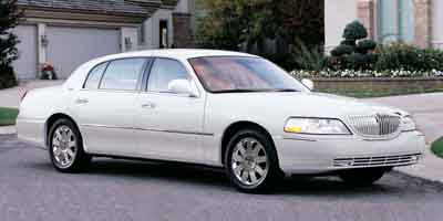 Used, 2003 Lincoln Town Car, White, 2868