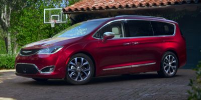 2019 Chrysler Pacifica Touring L FWD, KR738046, Photo 1