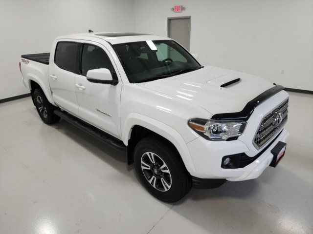 Certified, 2017 Toyota Tacoma TRD Sport Double Cab 5' Bed V6 4x4 AT, White, HM081943A-2