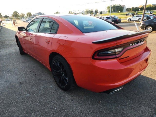 Used, 2018 Dodge Charger SXT RWD, Orange, JH329372-4