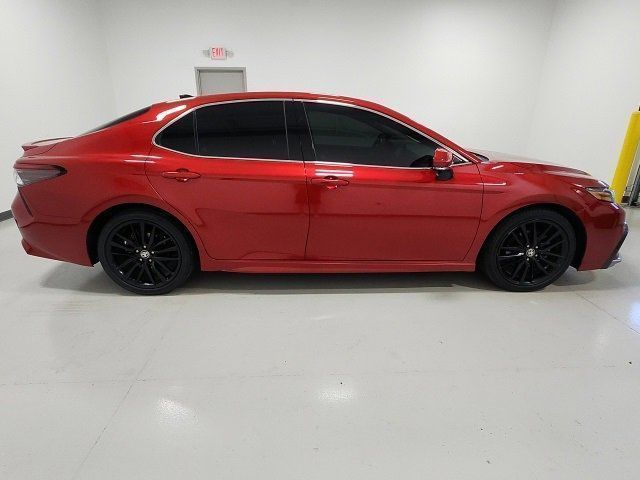 Used, 2021 Toyota Camry XSE Auto, Red, MU448630-19