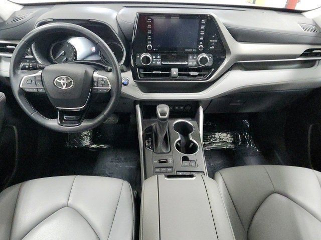 Certified, 2021 Toyota Highlander XLE AWD, Silver, MS100543-2