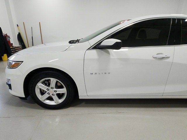 Used, 2022 Chevrolet Malibu 4-door Sedan LS w/1FL, White, NF150312-17