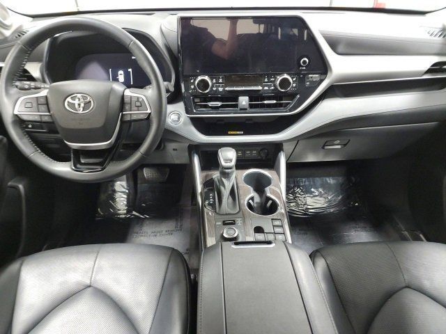 New, 2023 Toyota Highlander Platinum AWD, Black, PS029625A-2