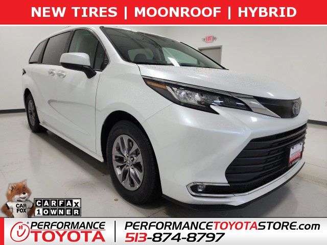 2023 Toyota Sienna XLE FWD 8-Passenger, PS147339, Photo 1