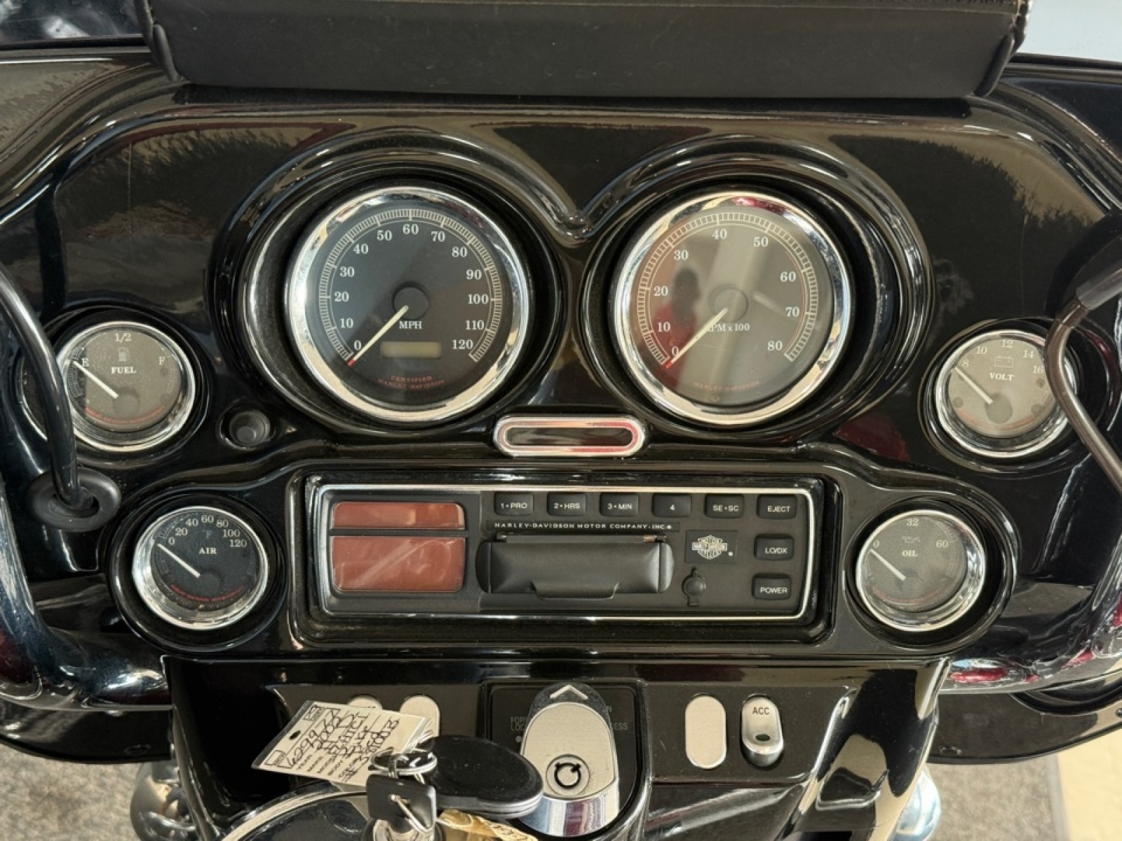 2002 Harley Davidson FLHTCI / Electra Glide Classic photo 6