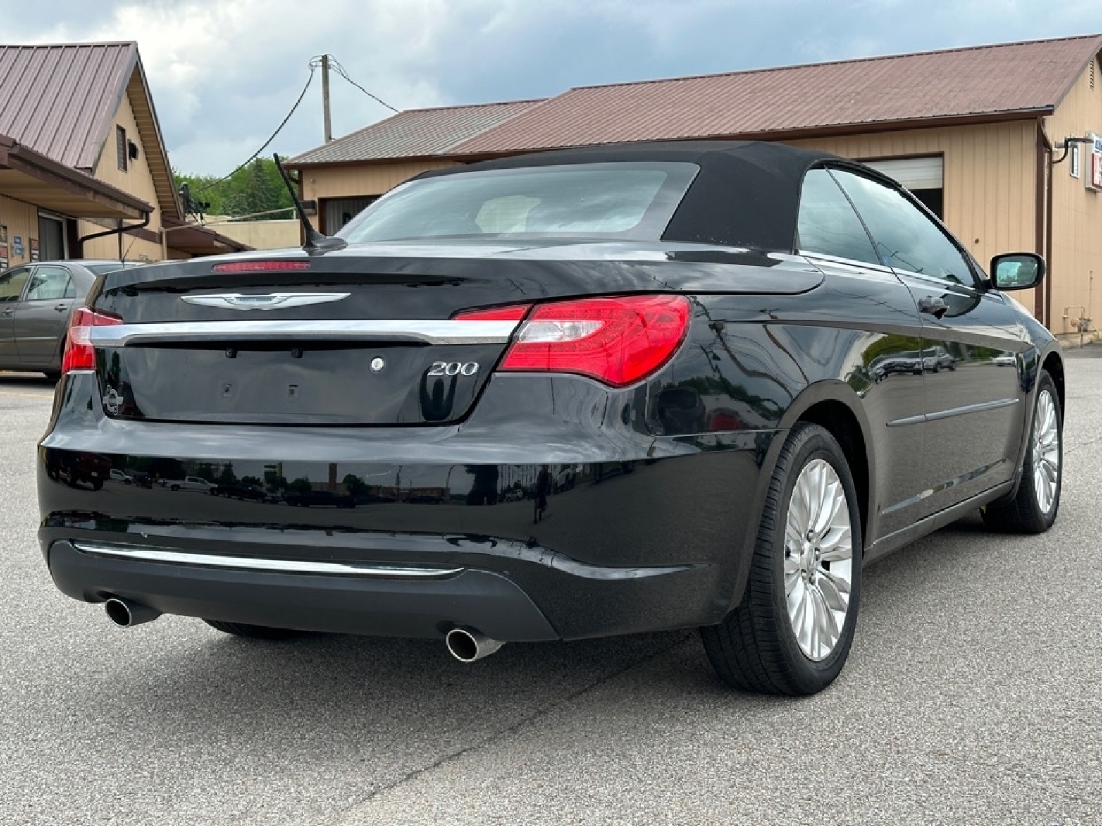 2013 Chrysler 200