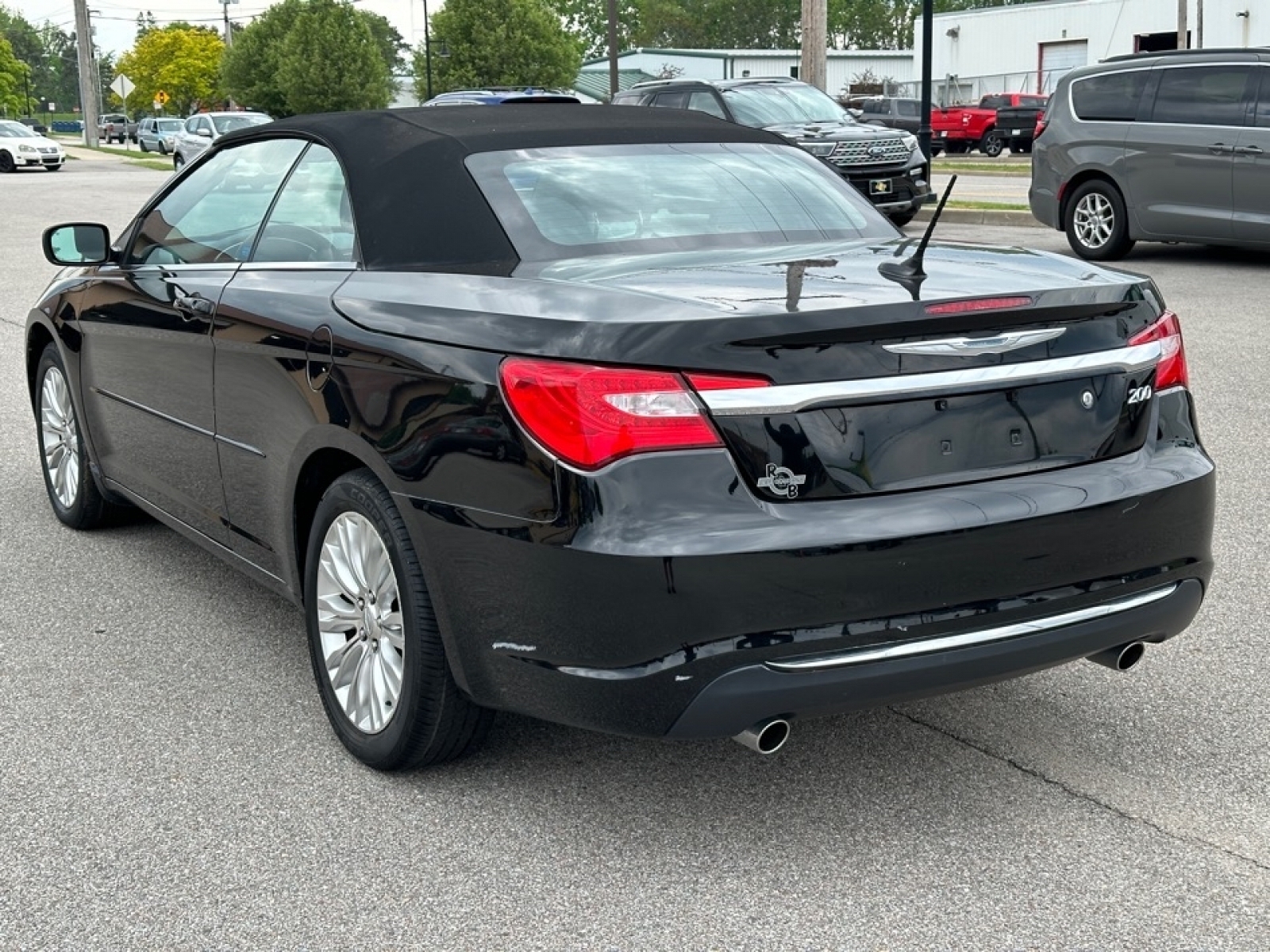 2013 Chrysler 200