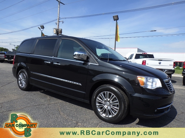 2010 Chrysler Town & Country 4dr Wgn Limited *Ltd Avail* FWD, 25729, Photo 1
