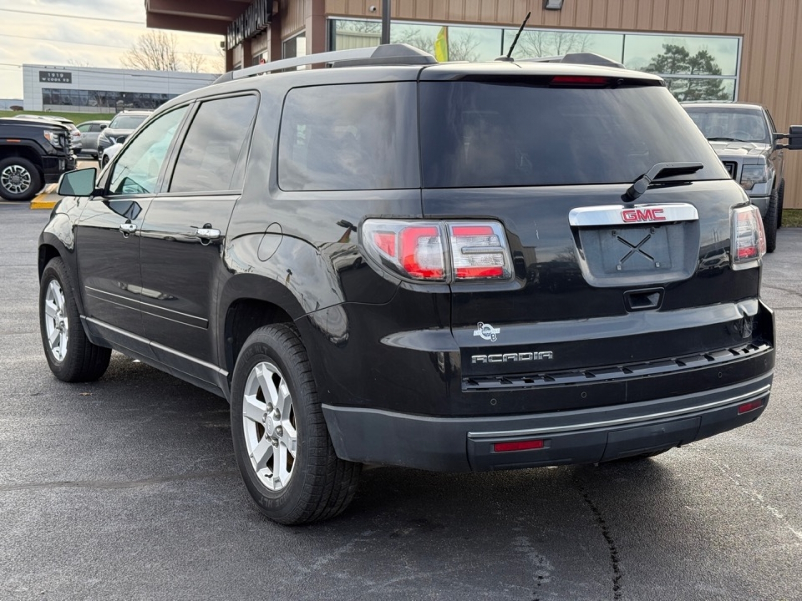 2014 GMC Acadia image