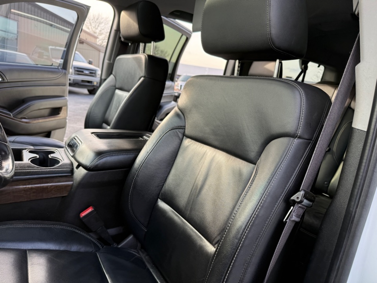 2015 Chevrolet Suburban 1500 image