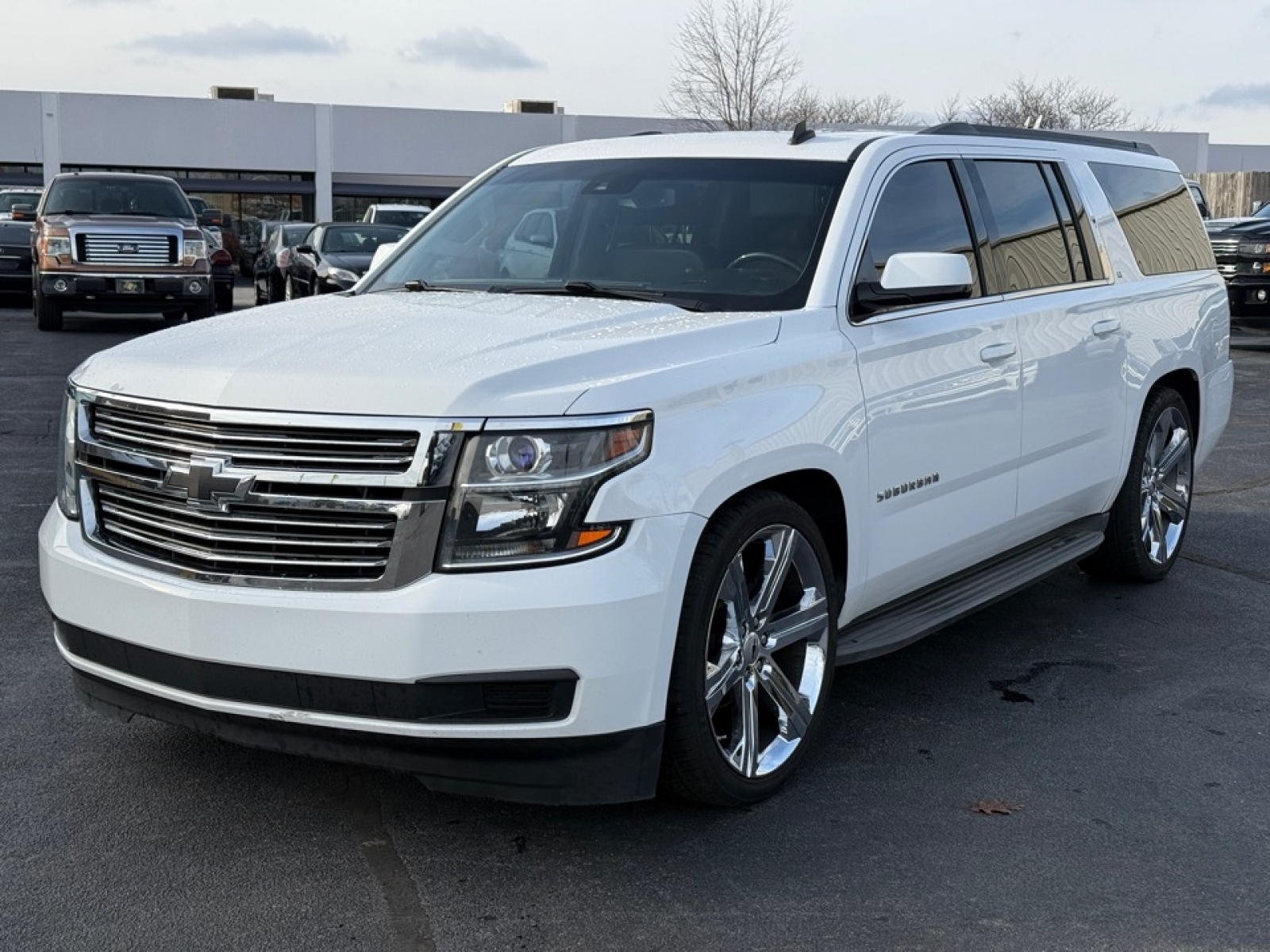 2015 Chevrolet Suburban 1500 image