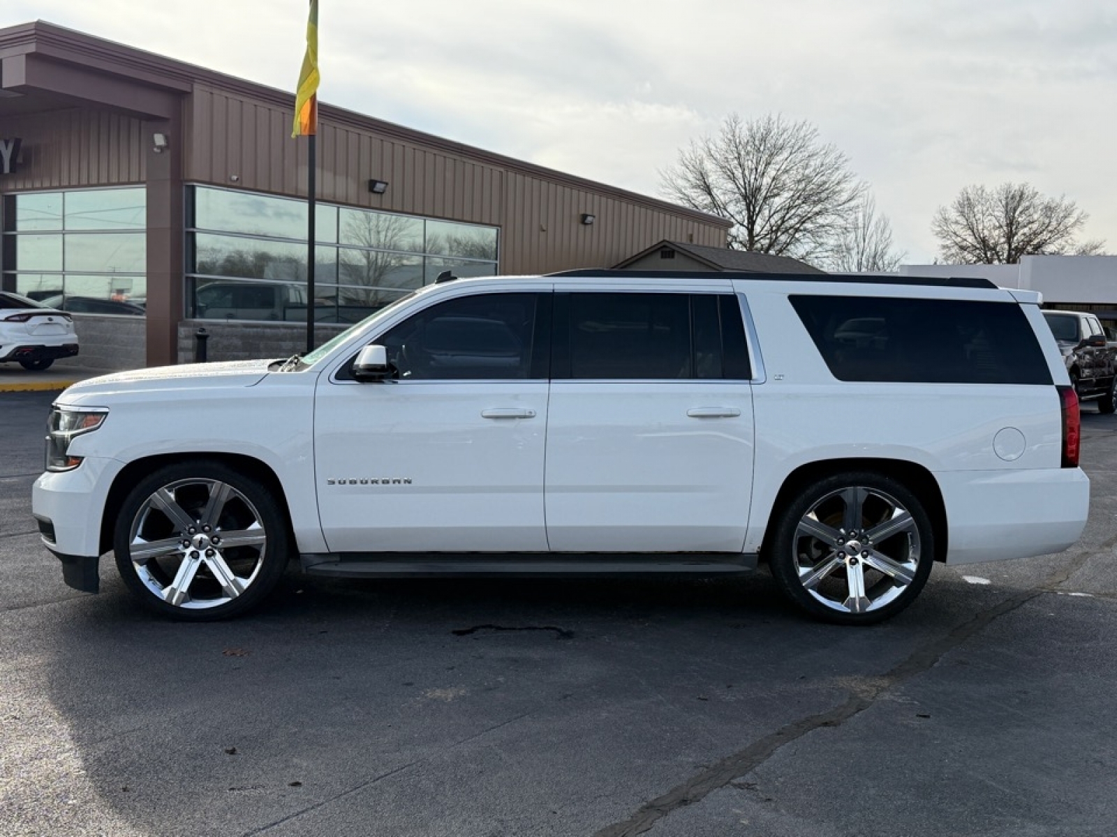 2015 Chevrolet Suburban 1500 image