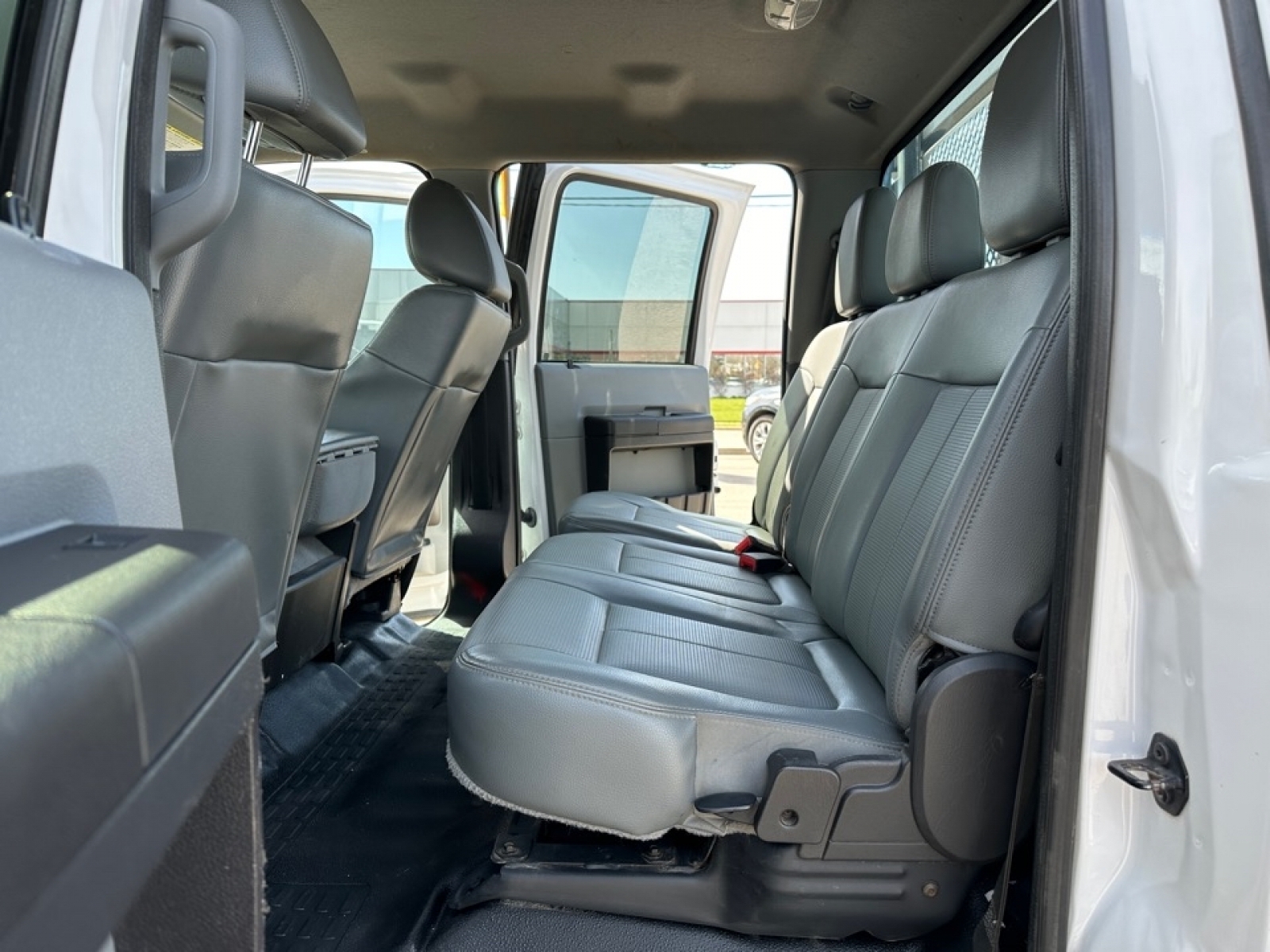 2015 Ford Super Duty F-550 DRW Chassis C