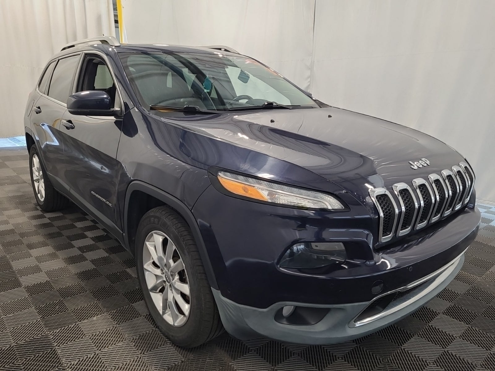 2015 Jeep Cherokee image