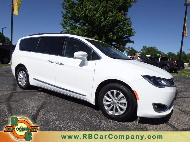 2014 Chrysler Town & Country 4dr Wgn Touring-L FWD, 25566, Photo 1
