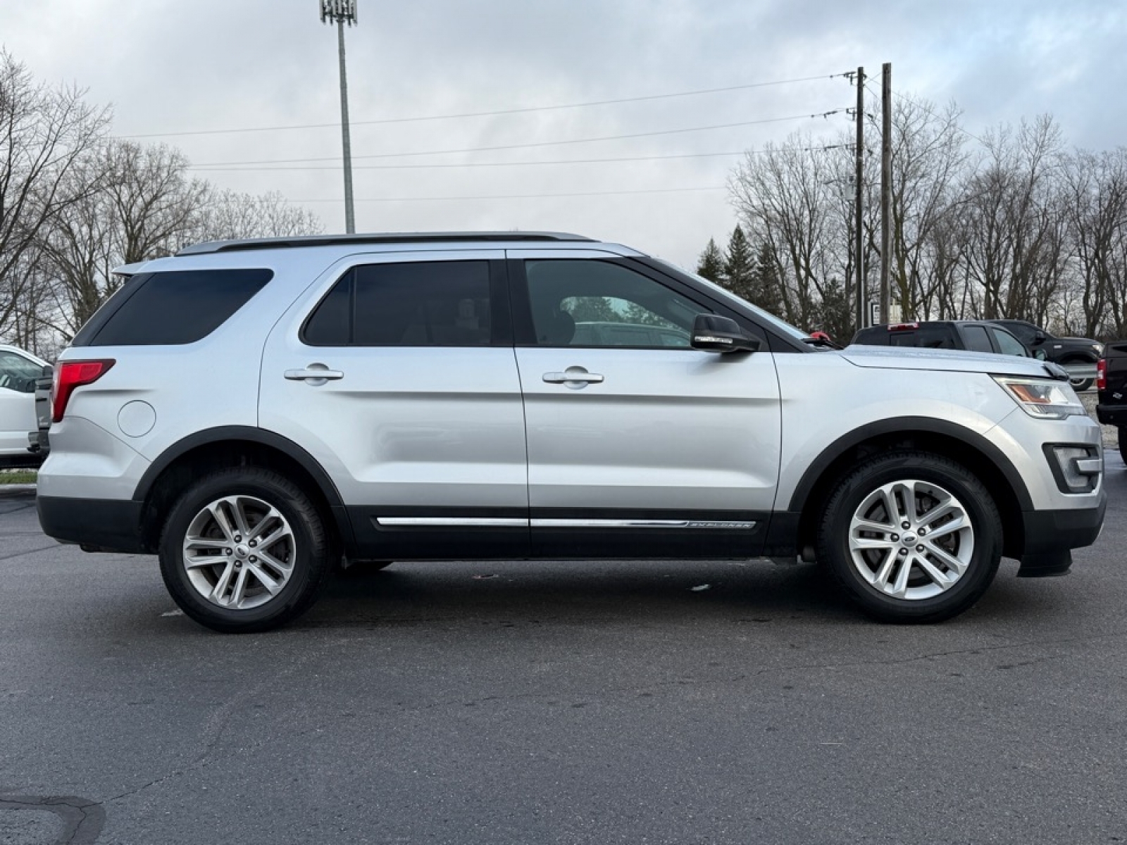 2017 Ford Explorer image