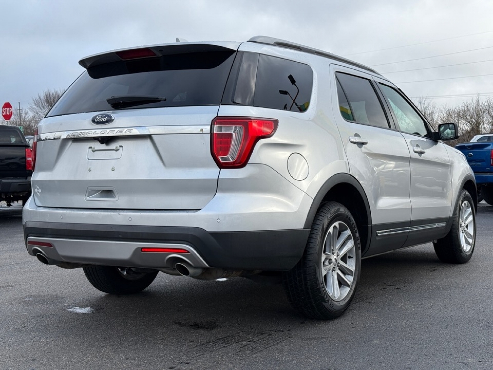 2017 Ford Explorer image