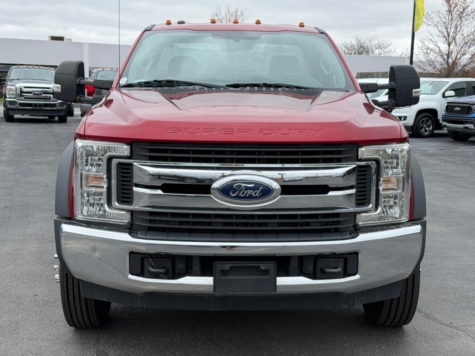 2017 Ford F-550 XLT photo 3