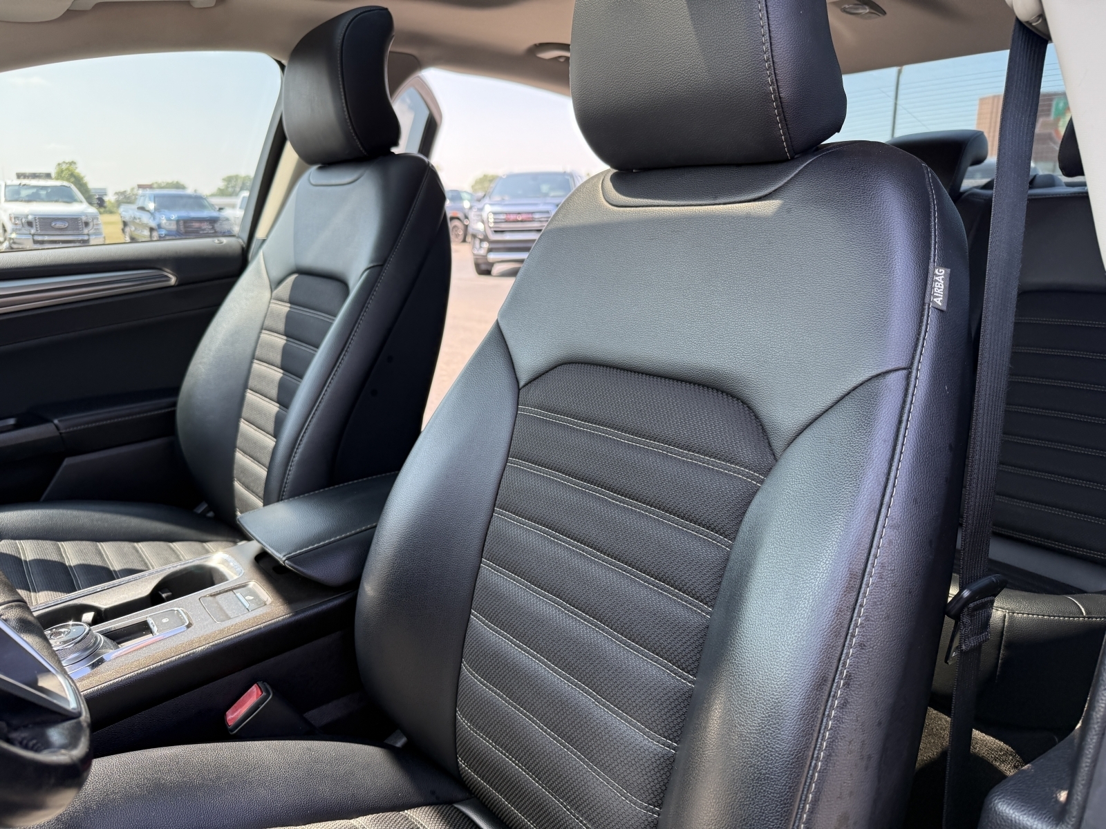 2017 Ford Fusion SE, 38649, Photo