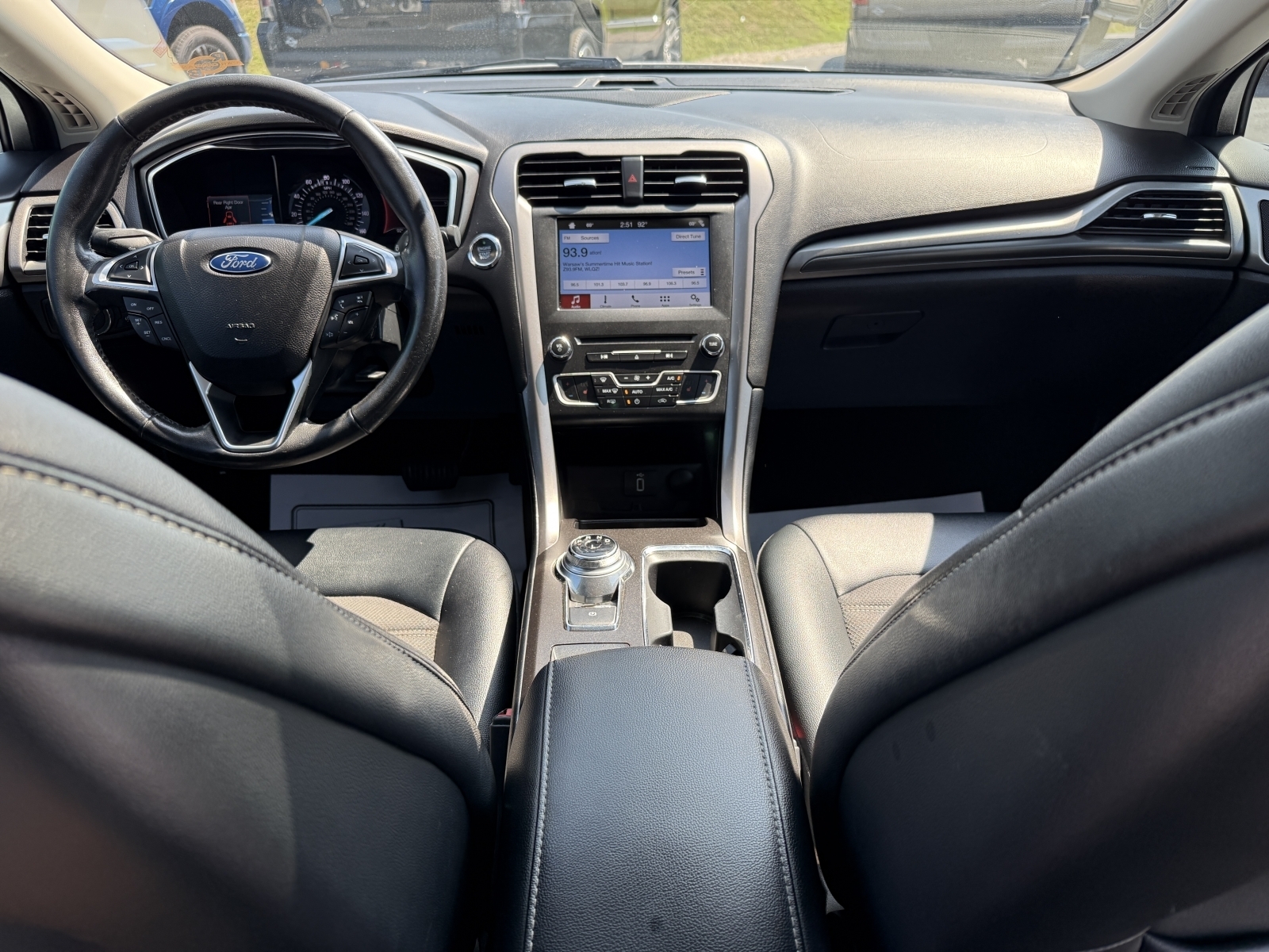 2017 Ford Fusion SE, 38649, Photo