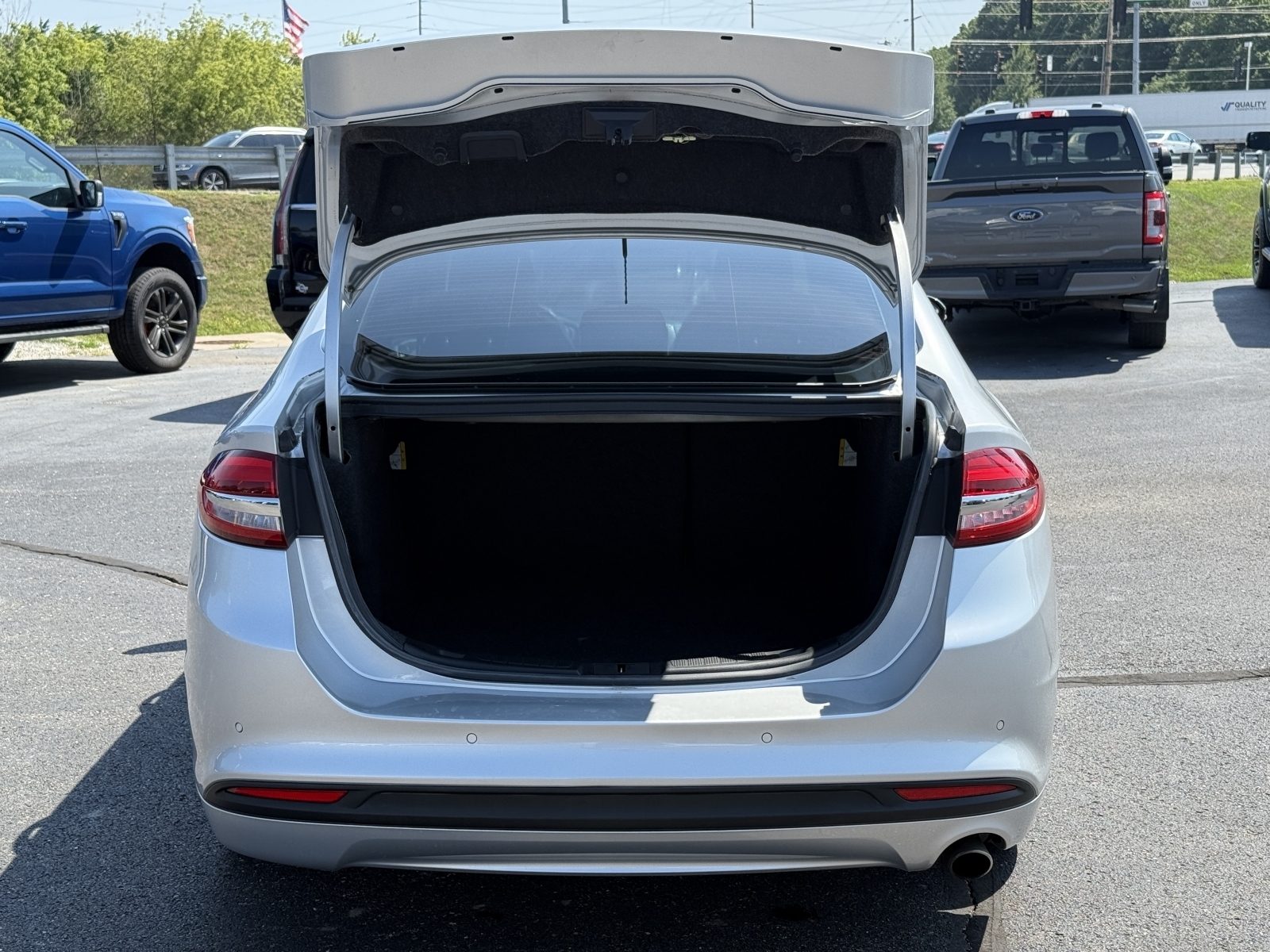 2017 Ford Fusion SE, 38649, Photo