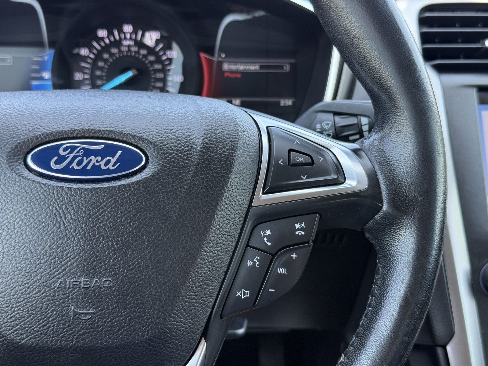 2017 Ford Fusion SE, 38649, Photo