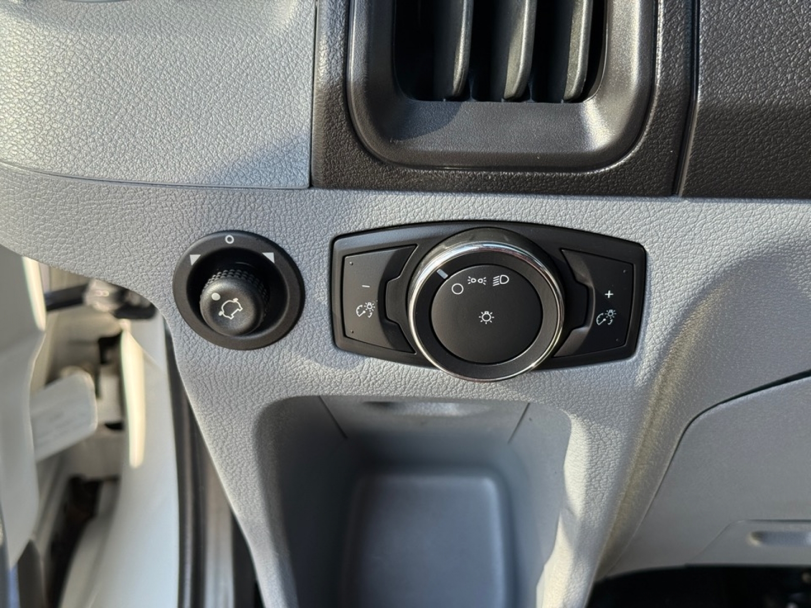2017 Ford Transit-250 T-250 130