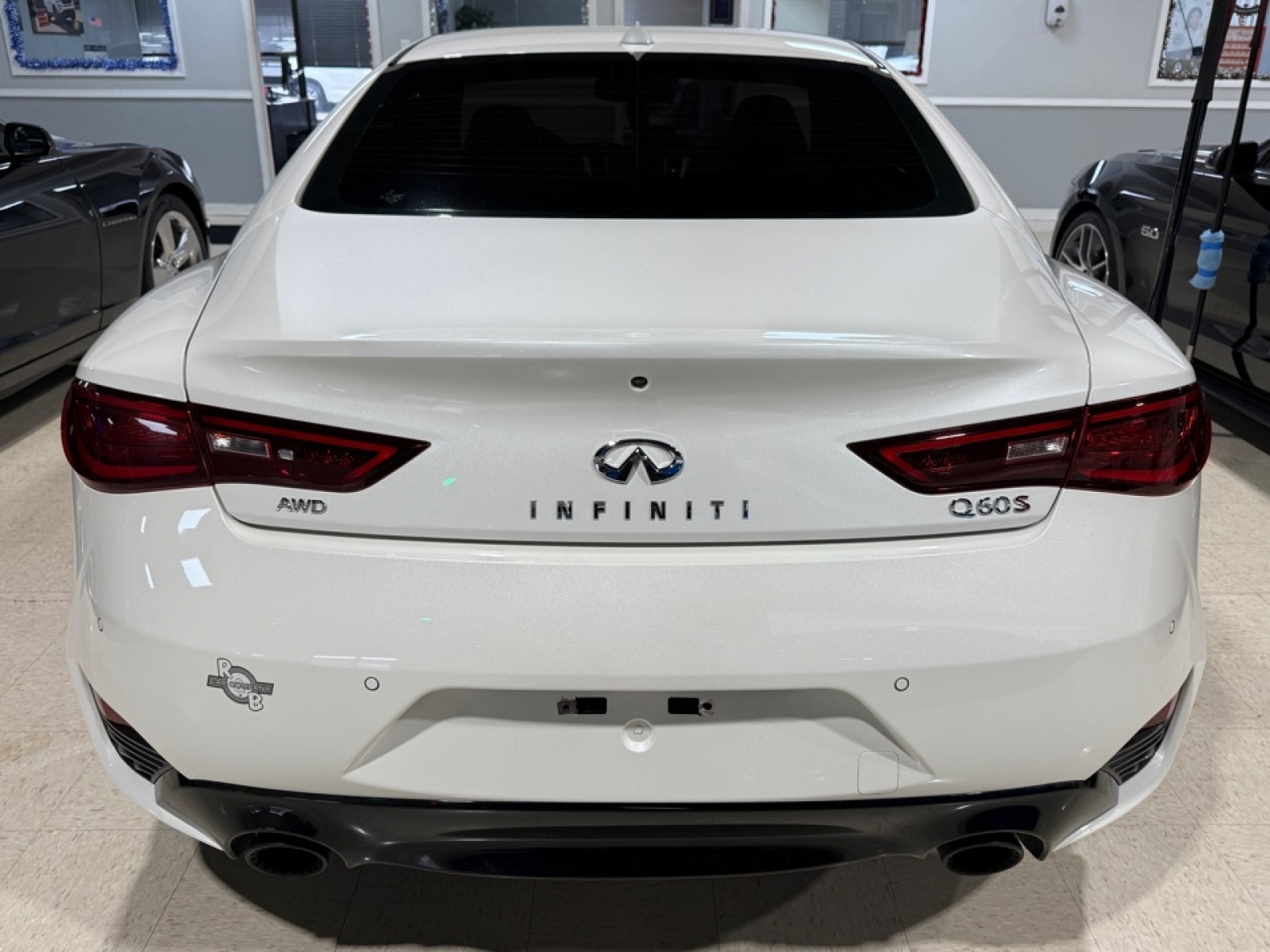 2017 INFINITI Q60 image