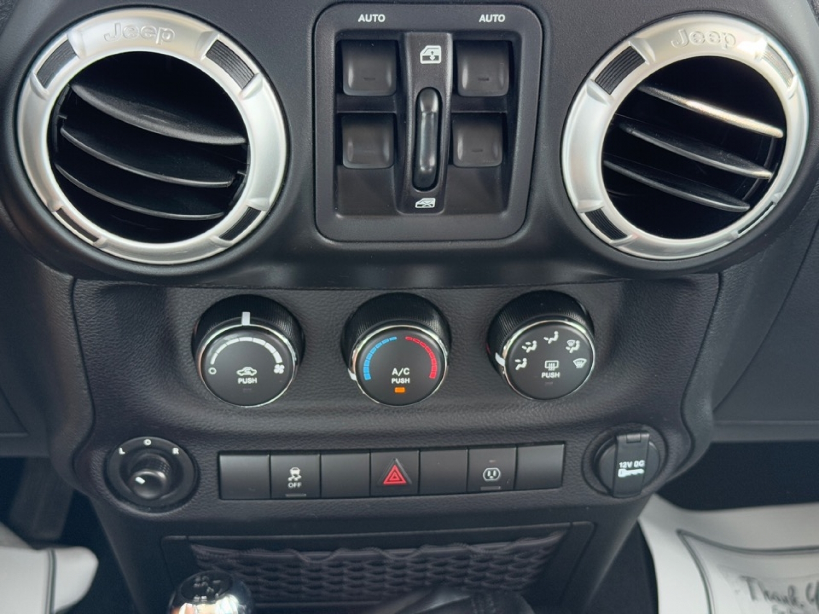 2017 Jeep Wrangler Unlimited Sahara 4x4, 38611A, Photo