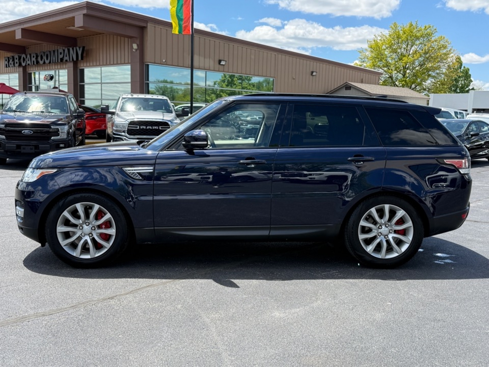 View vehicle photo 5
