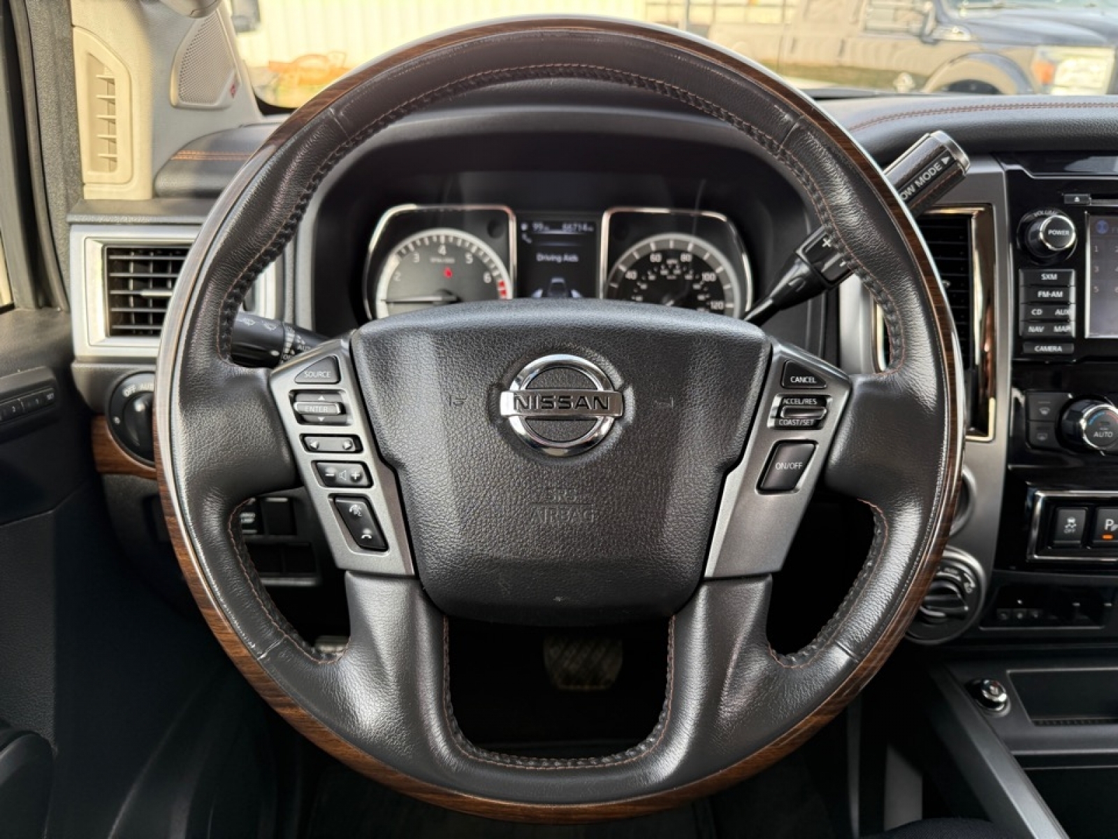 2017 Nissan TITAN image