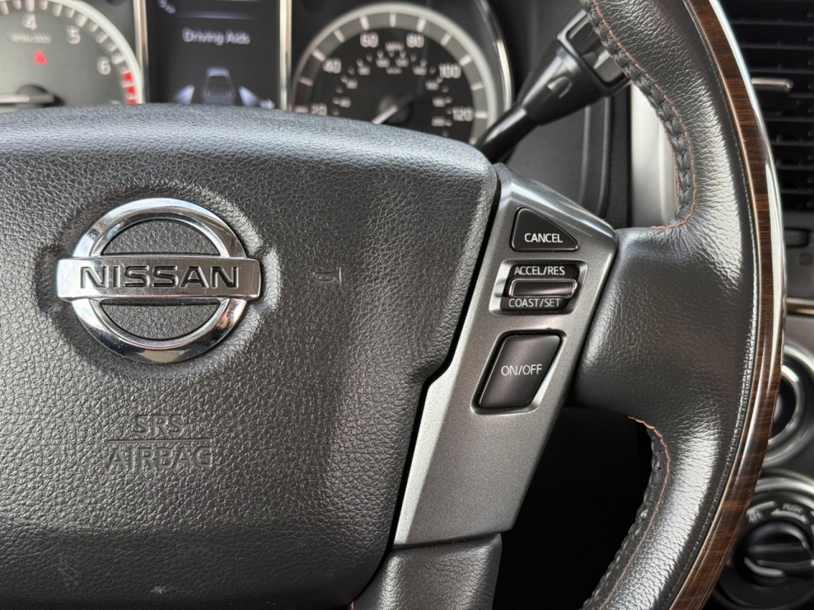 2017 Nissan TITAN image