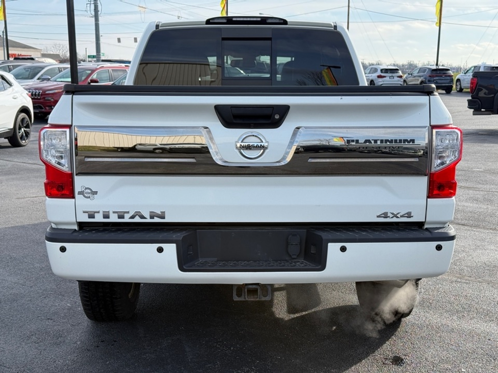 2017 Nissan TITAN image