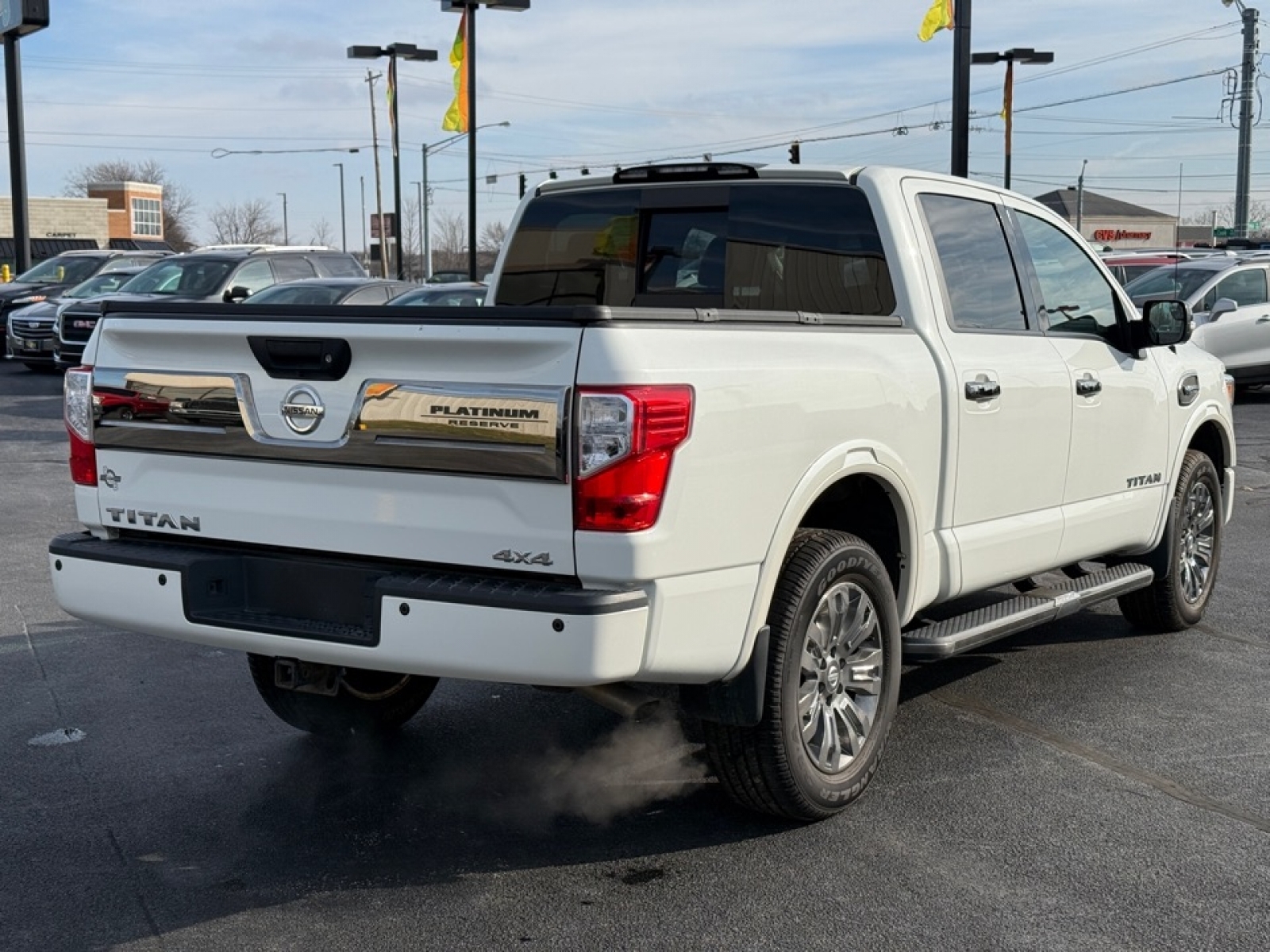 2017 Nissan TITAN image