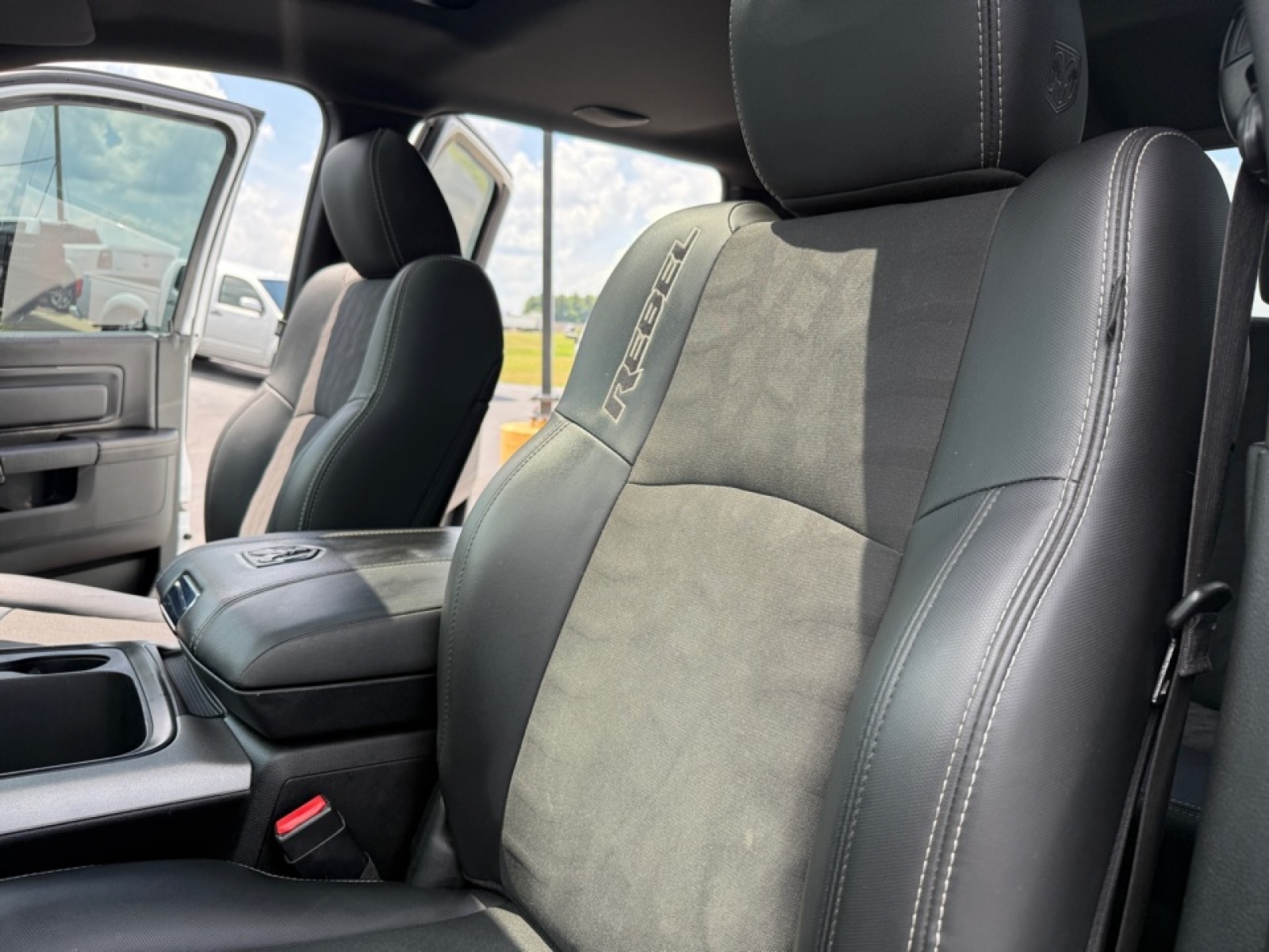 2017 Ram 1500 Rebel photo 16