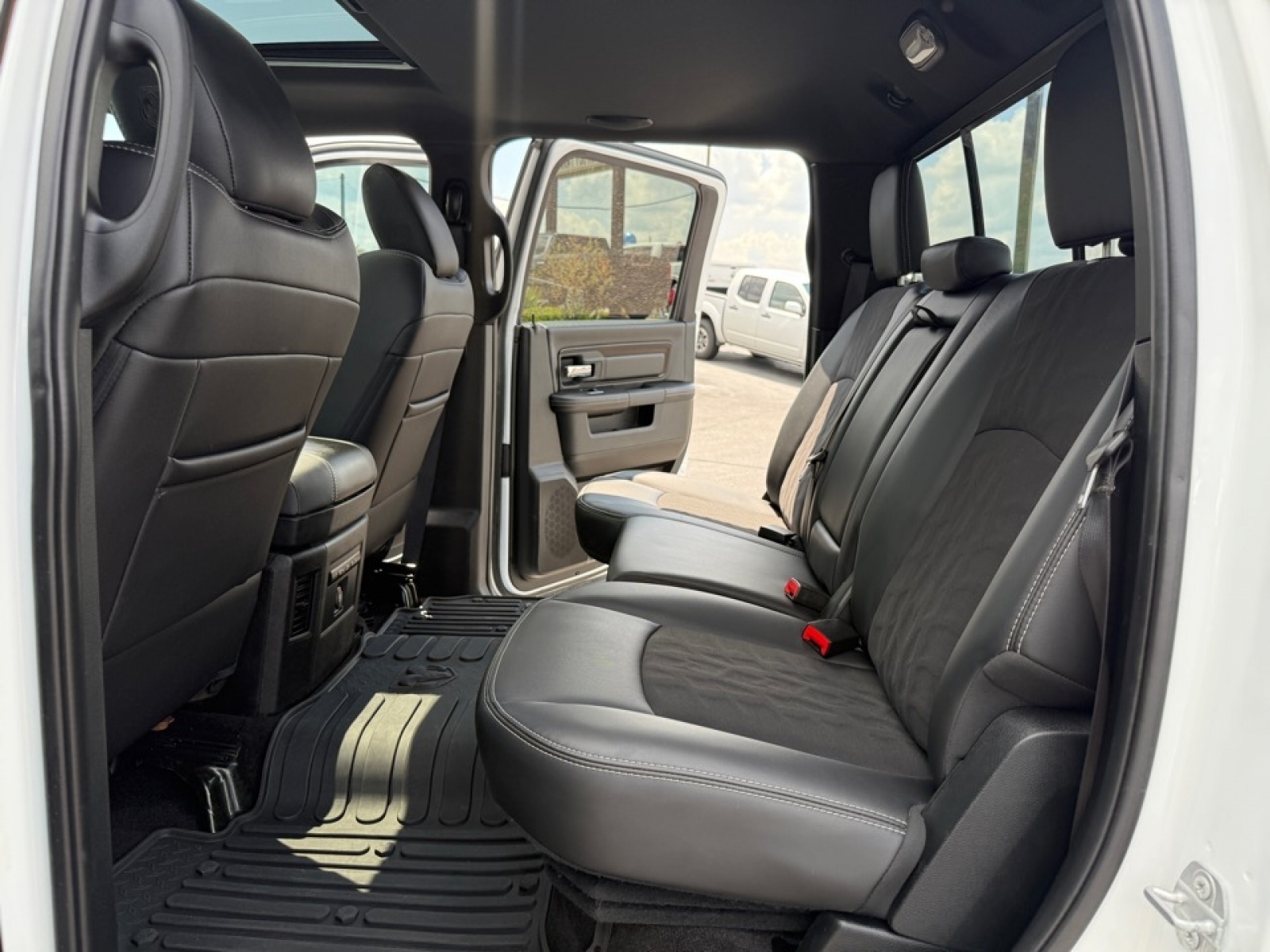 2017 Ram 1500 Rebel photo 14
