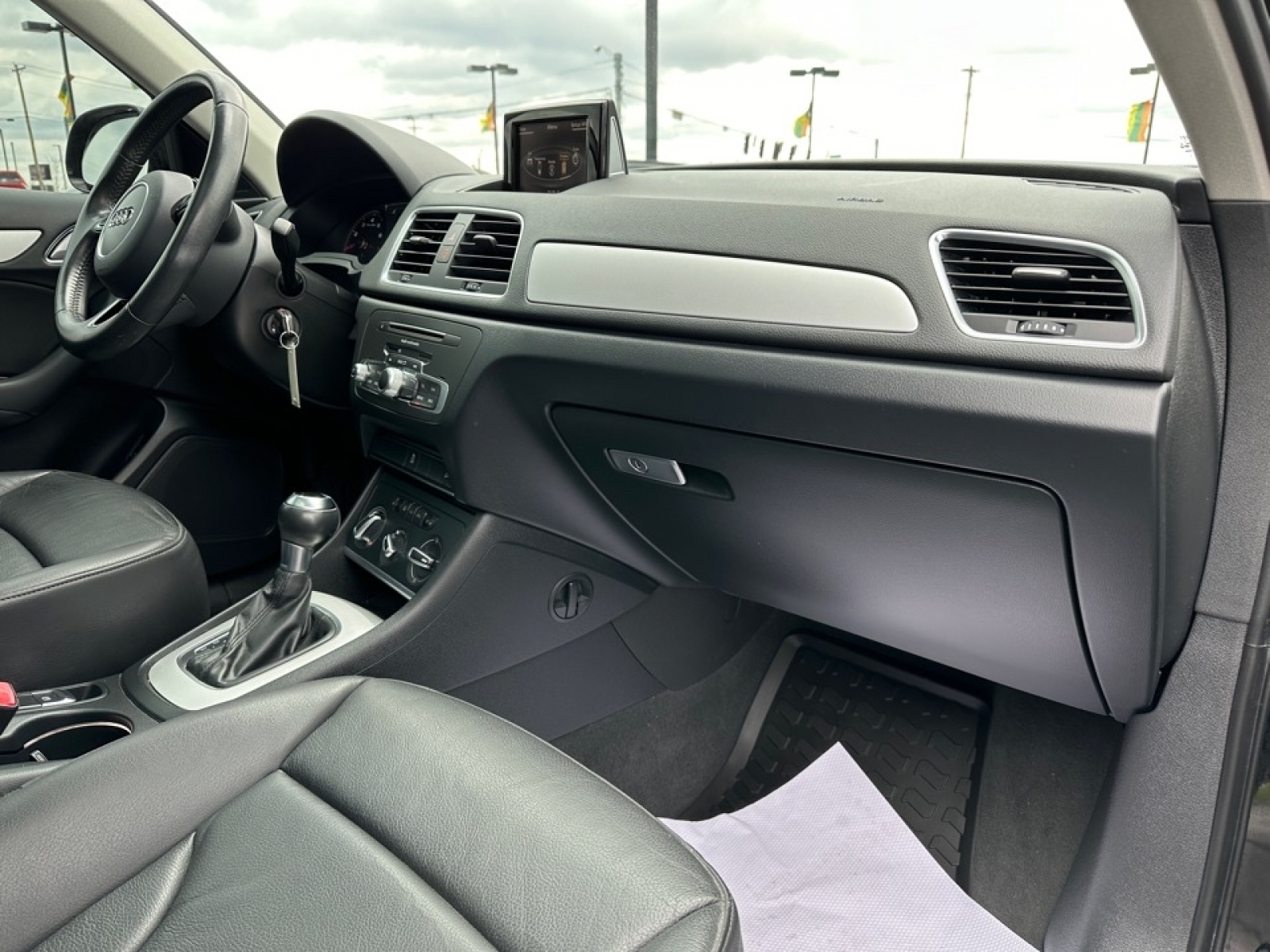 2018 Audi Q3  2.0T Premium