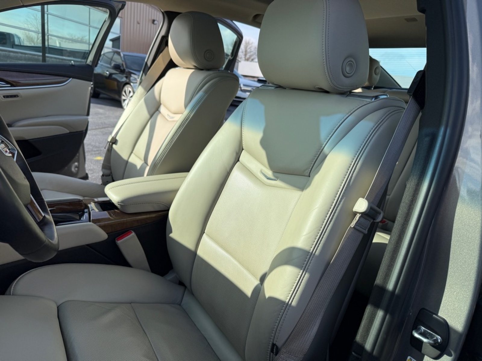 2018 Cadillac XTS image