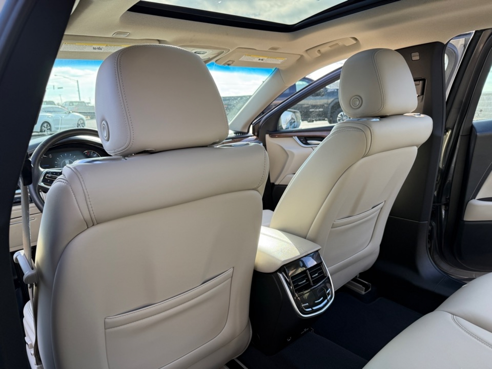 2018 Cadillac XTS image