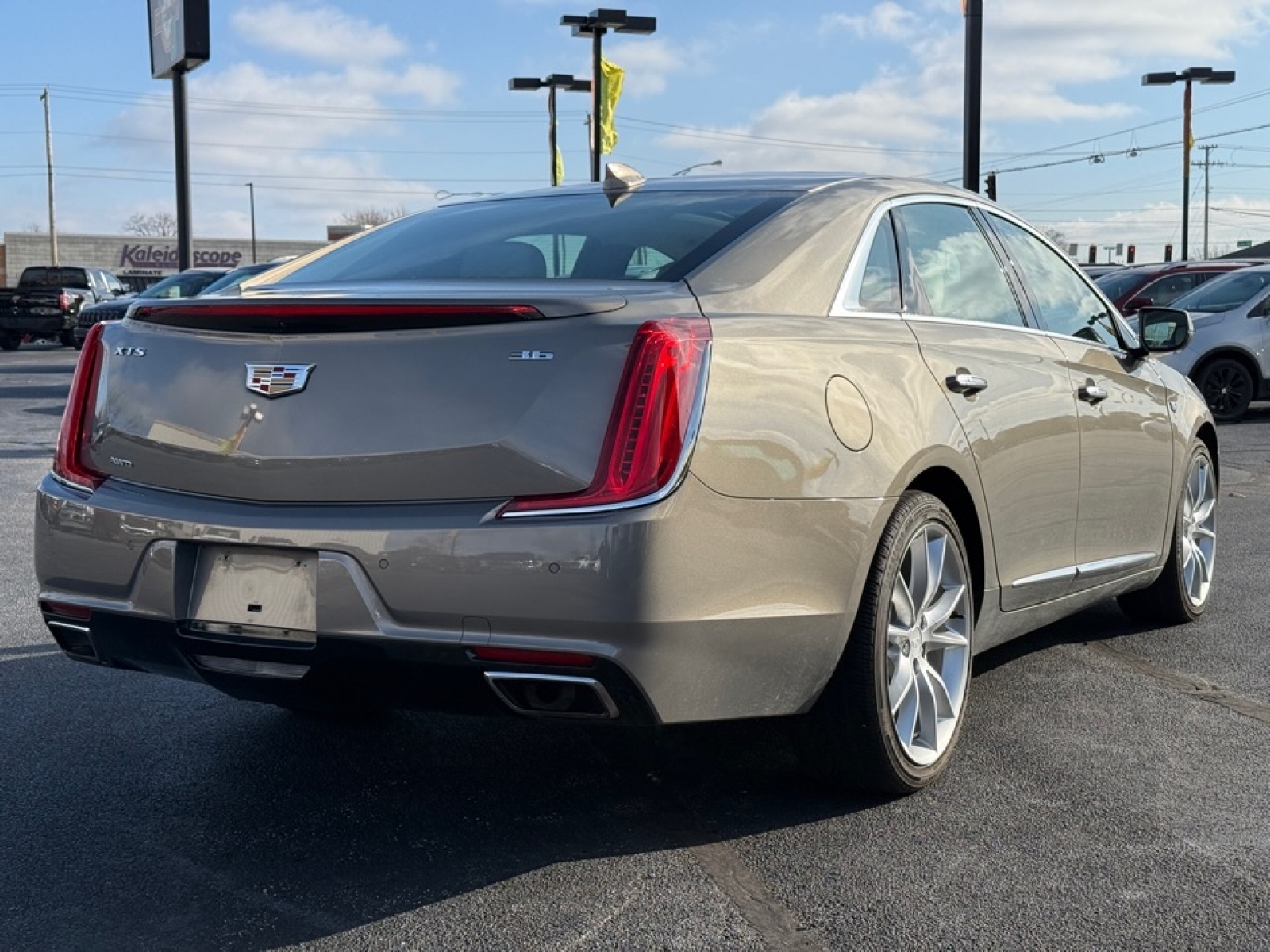 2018 Cadillac XTS image