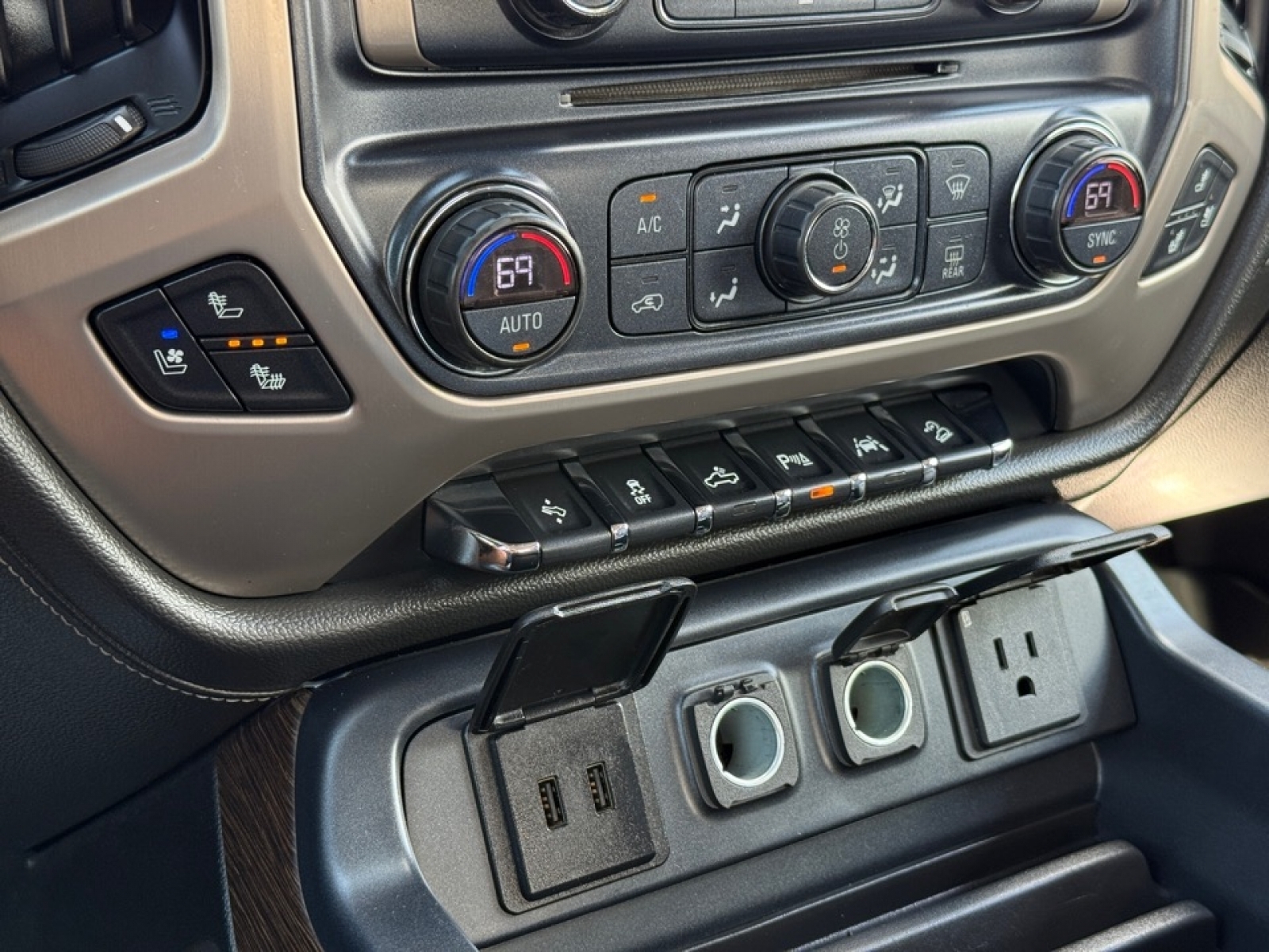 2018 GMC Sierra 1500 Denali, 38532A, Photo