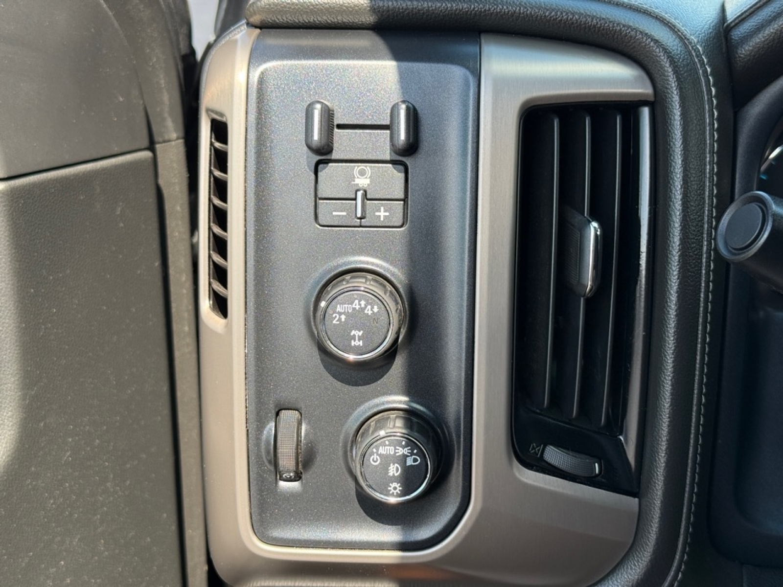 2018 GMC Sierra 1500 Denali, 38532A, Photo
