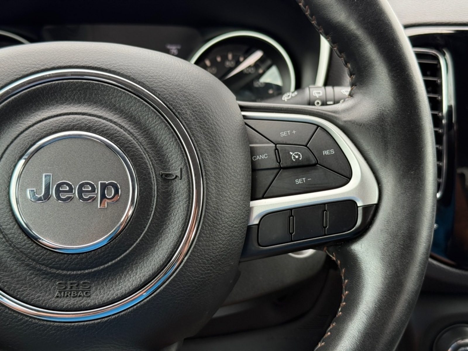2018 Jeep Compass Limited photo 23